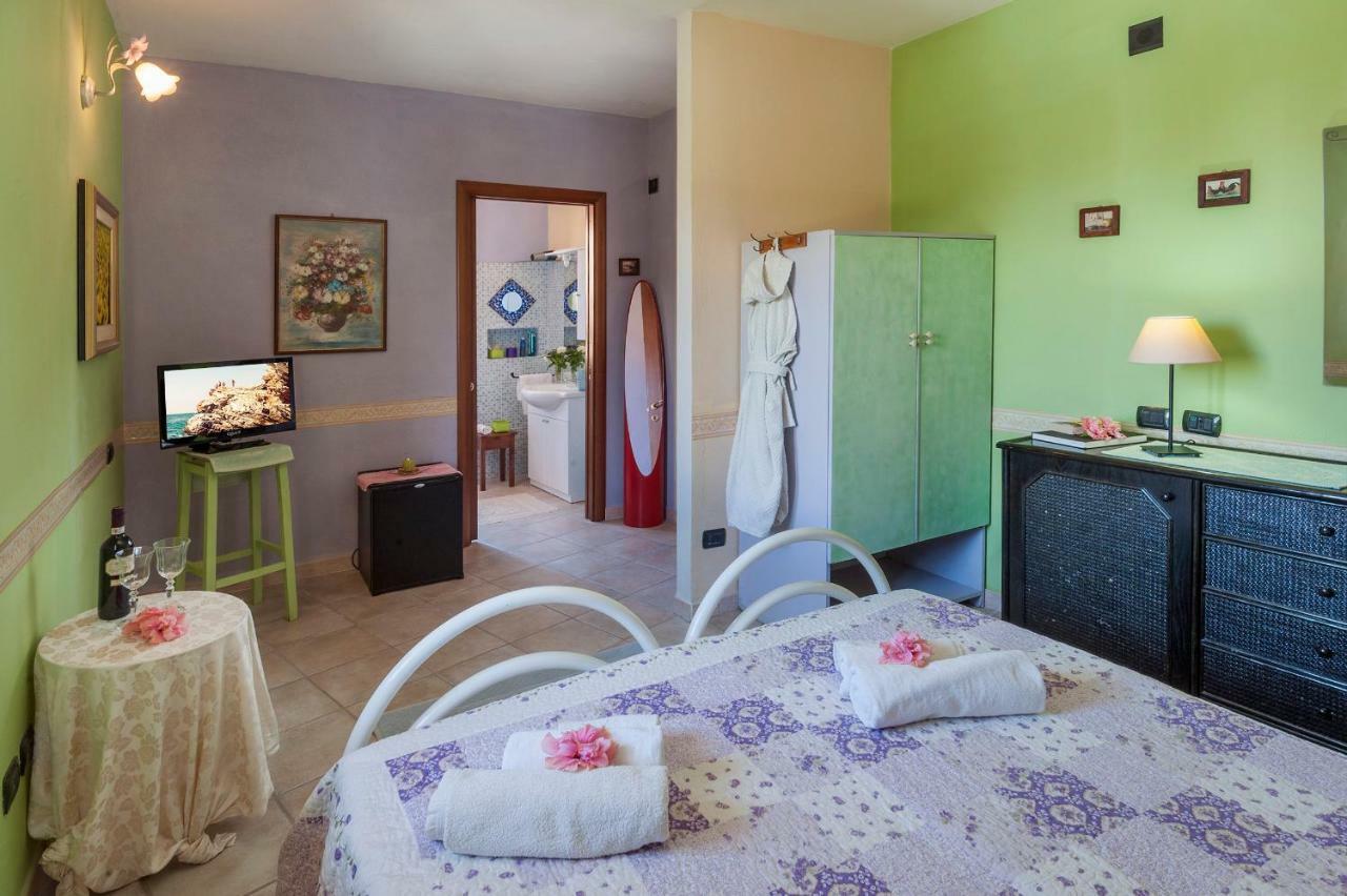 Le Quattro Mura Bed & Breakfast Pula Dış mekan fotoğraf